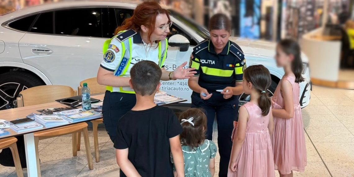 Micii pietoni, mari lecții de siguranță! Copiii au învățat regulile de circulație prin joc și activități interactive, la Dâmbovița Mall