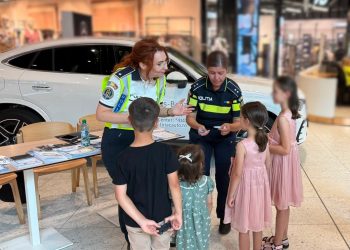 Micii pietoni, mari lecții de siguranță! Copiii au învățat regulile de circulație prin joc și activități interactive, la Dâmbovița Mall
