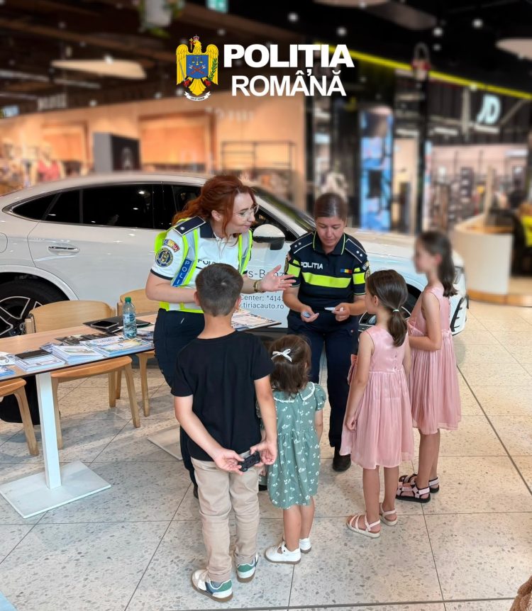 Micii pietoni, mari lecții de siguranță! Copiii au învățat regulile de circulație prin joc și activități interactive, la Dâmbovița Mall