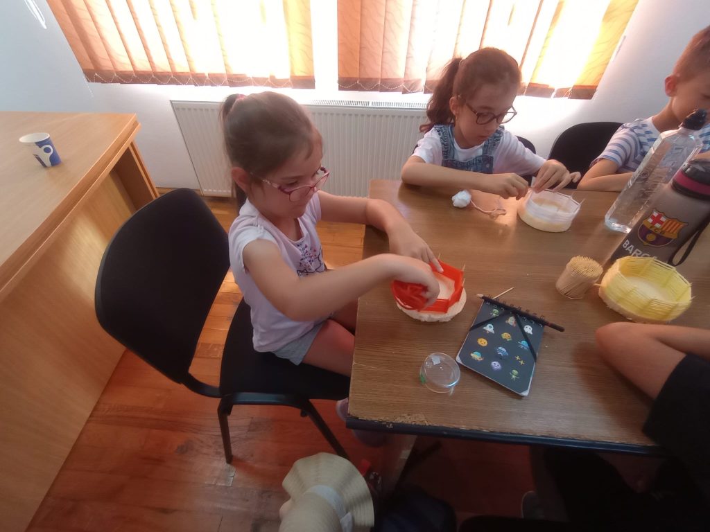 Copiii au descoperit patrimoniul prin joc și creativitate în primele zile ale programului „Vacanță la muzeu”