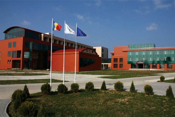 UNIVERSITATEA „VALAHIA” DIN TÂRGOVIȘTE SPRIJINĂ ACCESUL LA EDUCAȚIE PRIN BURSELE SPECIALE DE STUDIU „PRIMUL PAS ACADEMIC”.