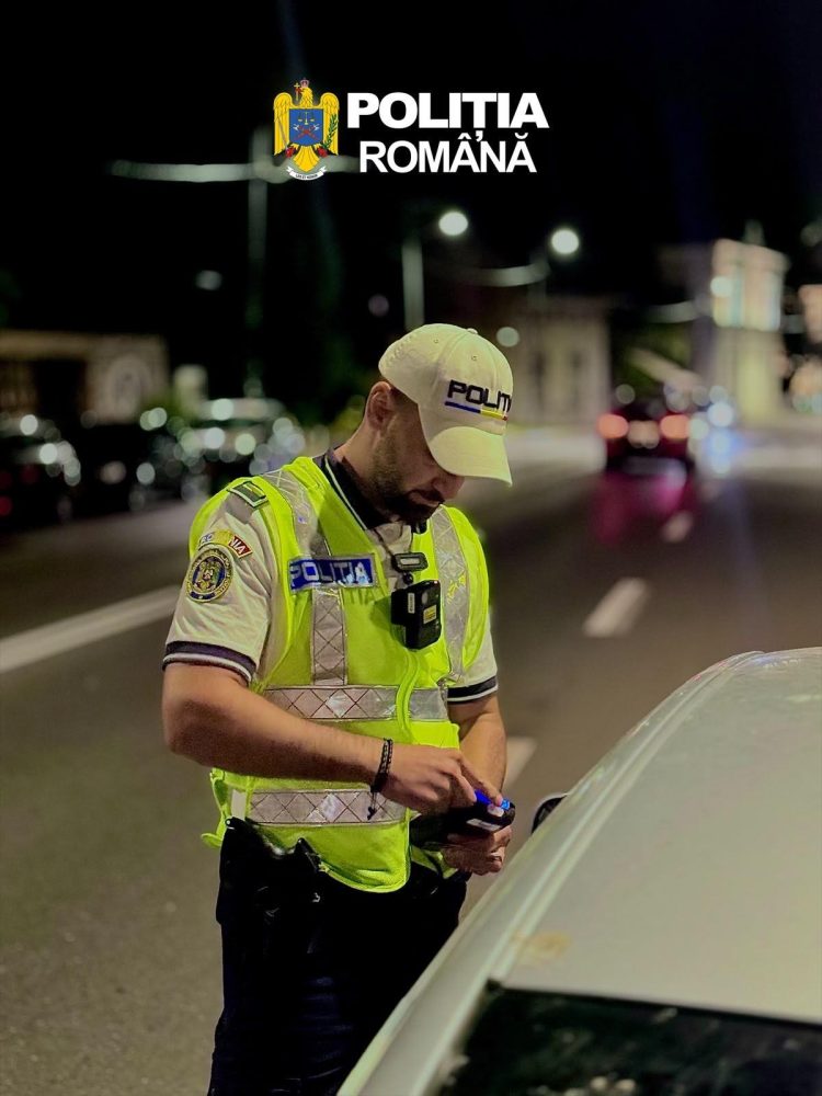 RAZIE A POLIȚIȘTILOR DÂMBOVIȚENI PENTRU MENȚINEREA SIGURANȚEI CETĂȚENILOR