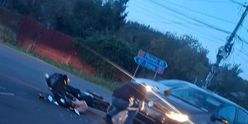 Impact între un autoturism și un moped electric, la Valea Voievozilor. Un bărbat a fost rănit