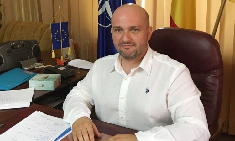 Întreruperile repetate de energie din comuna Butimanu: Primăria cere intervenții urgente din partea operatorului de distribuție