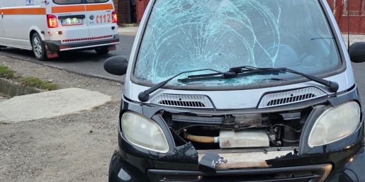 Accident rutier în Moroeni: Un bărbat de 56 de ani, angajat la salubritate, lovit de o mașină pe DN 71