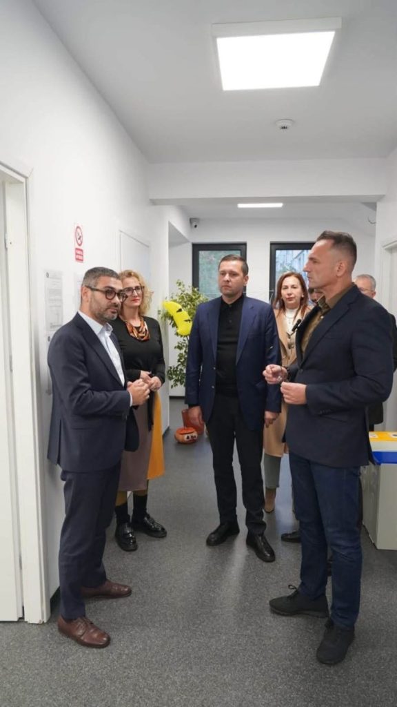 Corneliu Ștefan și ministrul Muncii, Florin Manole, în vizită la centrele sociale din Dâmbovița. Investiții de peste 24,5 milioane de lei