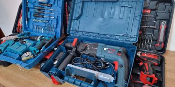 Unelte electrice cu mărci cunoscute, confiscate de jandarmi la Târgoviște